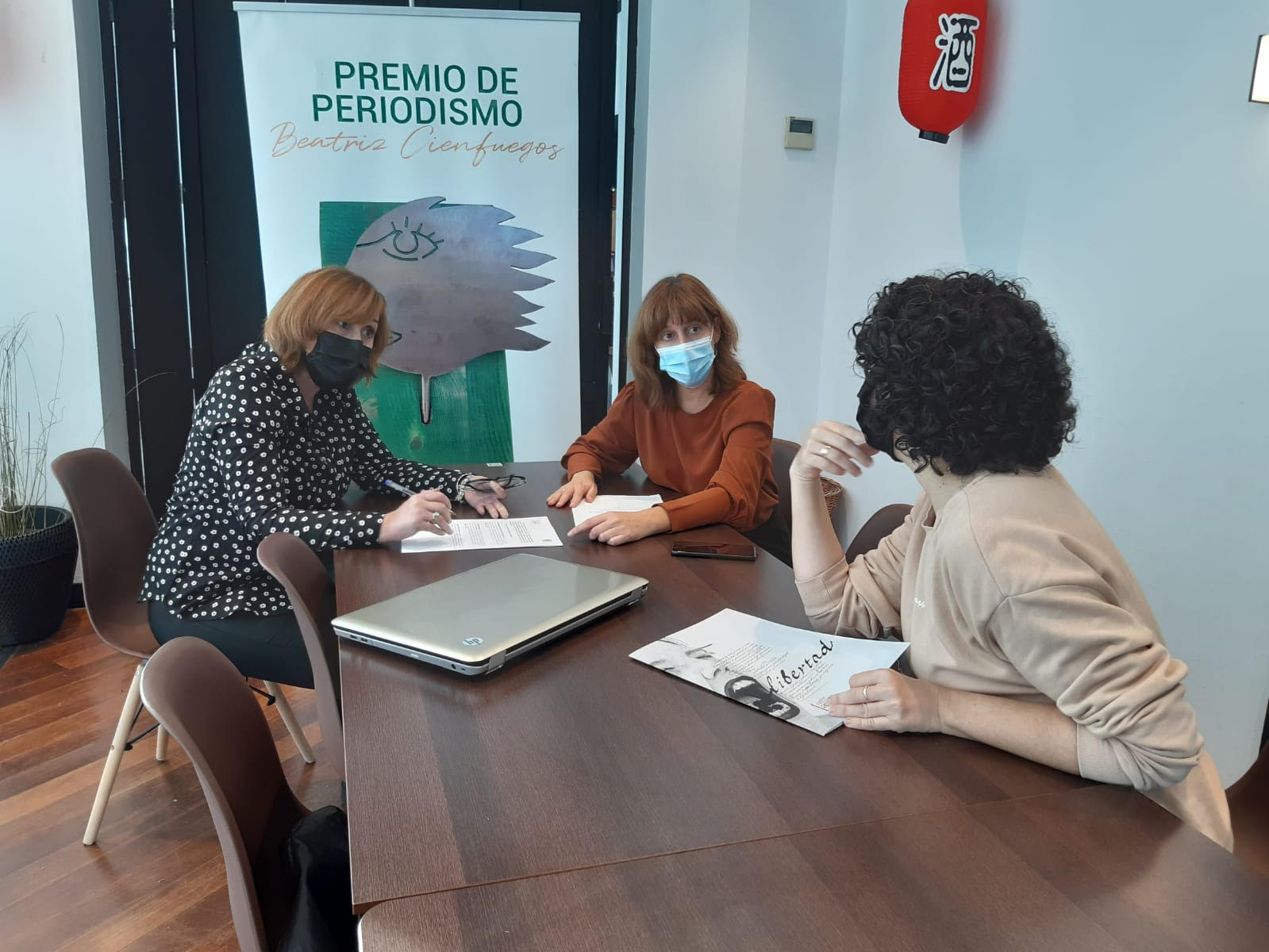 Pilar Vera, Luis Rossi y Sheila Anaya ganan el premio Beatriz Cienfuegos de periodismo